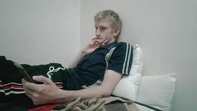 Snapshot of tcute0 chatting on April 7, 2026, 11:39 pm tcute0 online show from April 7, 2026, 11:39 pm