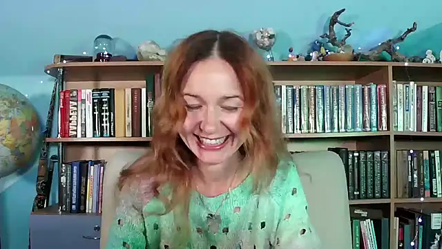 Foxilady357 online show from October 15, 2025, 2:03 pm