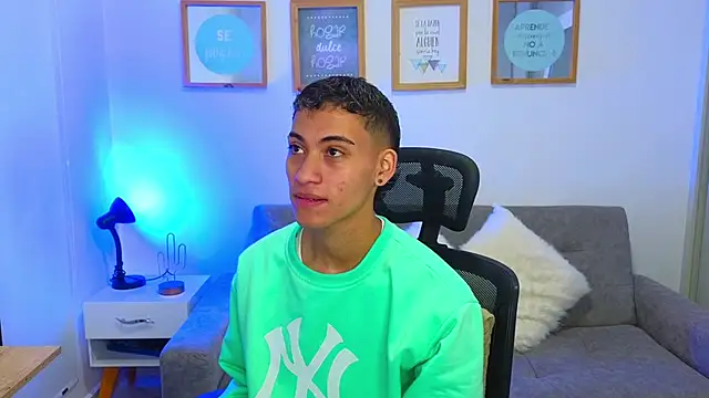 yulian vasquez online show from January 10, 2026, 12:55 pm