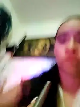 Valenn fernandez online show from April 14, 2026, 10:26 pm