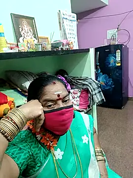 Snapshot of amuthasree chatting on October 14, 2025, 7:03 pm amuthasree online show from October 14, 2025, 7:03 pm
