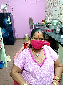 Snapshot of amuthasree chatting on October 18, 2025, 5:59 pm amuthasree online show from October 18, 2025, 5:59 pm