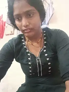 Guriya0076 online show from May 26, 2026, 11:47 pm