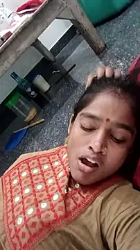 Snapshot of Guriya0076 chatting on September 25, 2025, 10:49 pm Guriya0076 online show from September 25, 2025, 10:49 pm