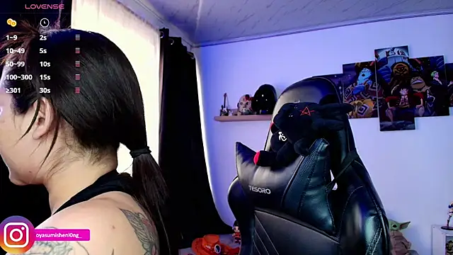 Snapshot of Nicorobinn chatting on April 14, 2026, 9:53 pm Nicorobinn online show from April 14, 2026, 9:53 pm