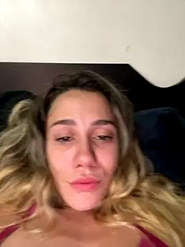 Snapshot of blond-96 chatting on October 24, 2025, 1:04 am blond-96 online show from October 24, 2025, 1:04 am