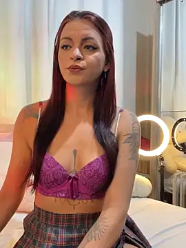TayllorSweet  online show from May 16, 2026, 1:26 am