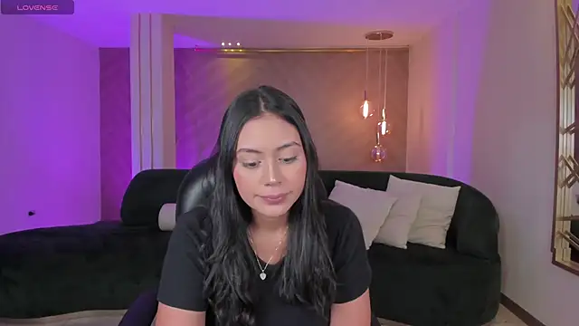 AmbarJames  online show from September 9, 2025, 12:03 pm