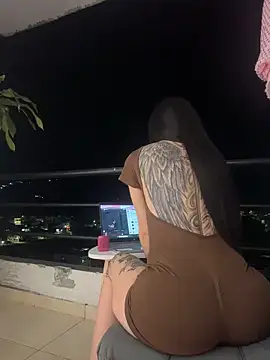 MilaLawrence online show from October 22, 2025, 11:25 pm