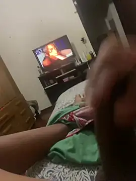 PIROCAGG21 online show from January 14, 2026, 10:35 pm