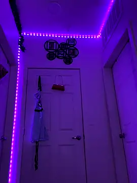 moan4mona online show from September 30, 2025, 2:50 am