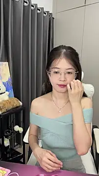 Qianqian-888 online show from October 8, 2025, 1:18 am