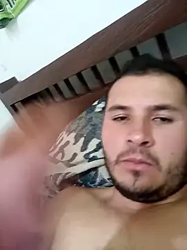 Snapshot of santiii___12 chatting on November 16, 2025, 4:56 pm santiii 12 online show from November 16, 2025, 4:56 pm