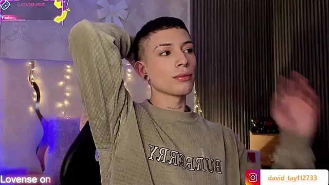 boyfox tay online show from February 23, 2026, 7:25 pm