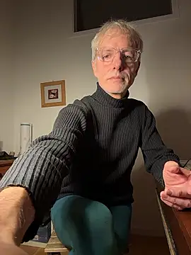 SexyLeon8 online show from January 7, 2026, 4:45 pm