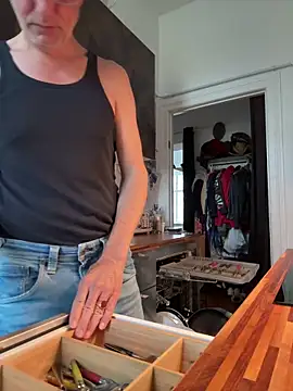 Snapshot of SexyLeon8 chatting on September 10, 2025, 5:50 am SexyLeon8 online show from September 10, 2025, 5:50 am