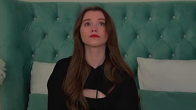 Snapshot of KeiraAsti chatting on March 2, 2026, 6:04 pm KeiraAsti online show from March 2, 2026, 6:04 pm