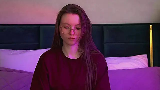 Snapshot of KeiraAsti chatting on February 5, 2026, 7:32 pm KeiraAsti online show from February 5, 2026, 7:32 pm