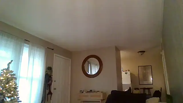 Miss honey94 online show from December 14, 2025, 1:06 pm