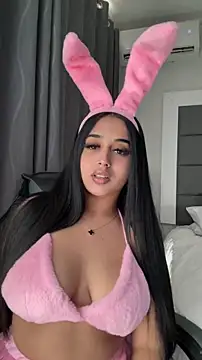 LilMisIndianx online show from April 3, 2026, 12:33 pm