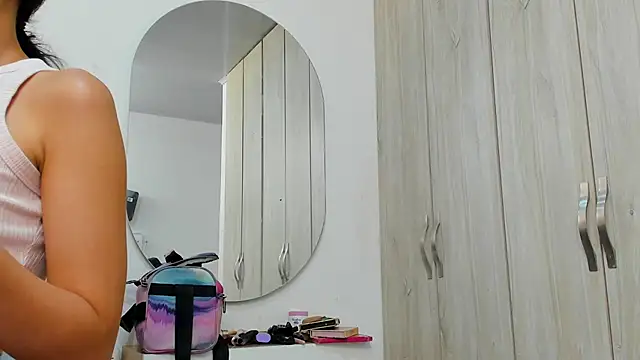 pinky f00x online show from July 14, 2026, 9:21 pm