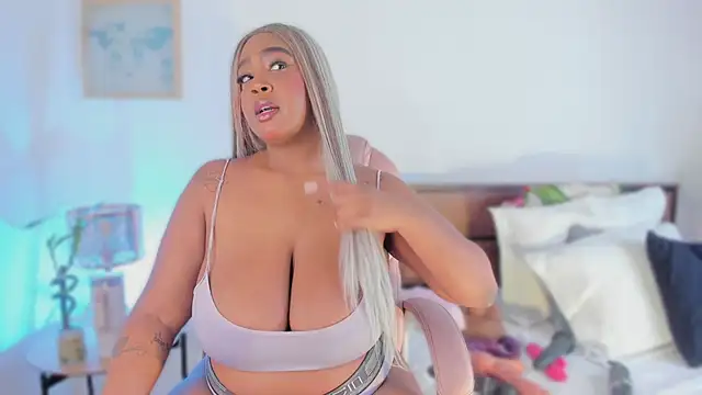 Snapshot of Niicol_Jenner chatting on September 19, 2025, 3:21 am Niicol Jenner online show from September 19, 2025, 3:21 am