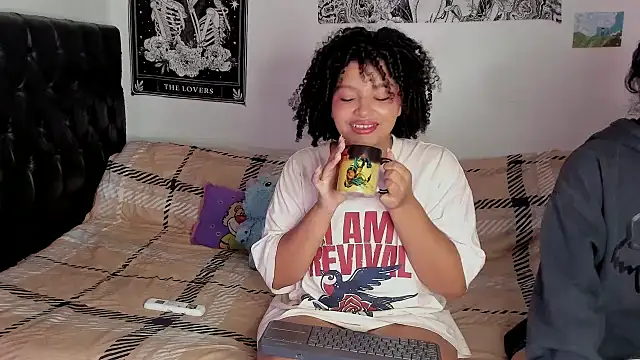 Snapshot of chloe_kisses chatting on September 12, 2025, 10:26 am chloe kisses online show from September 12, 2025, 10:26 am