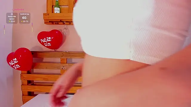 aisha duque online show from February 15, 2026, 10:58 am