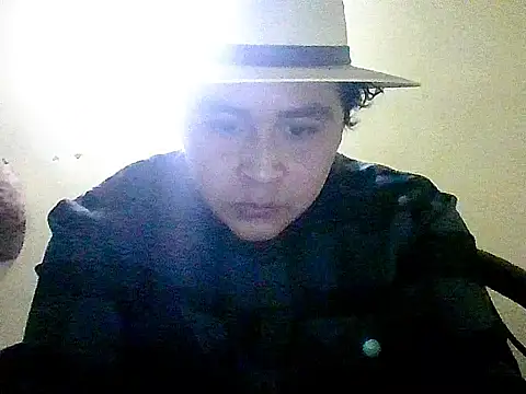 Snapshot of jorgexsuil2hh chatting on December 15, 2025, 1:00 am jorgexsuil2hh online show from December 15, 2025, 1:00 am