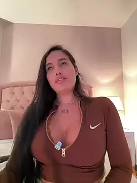 Bella  Wood online show from July 19, 2026, 8:38 pm