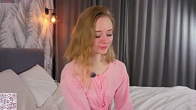 ElvinaRose online show from February 3, 2026, 2:53 am