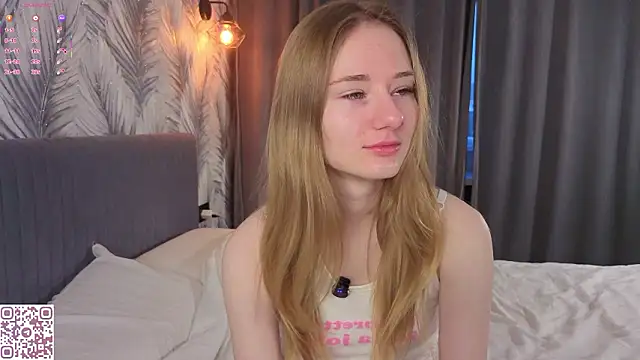 ElvinaRose online show from March 3, 2026, 2:18 am