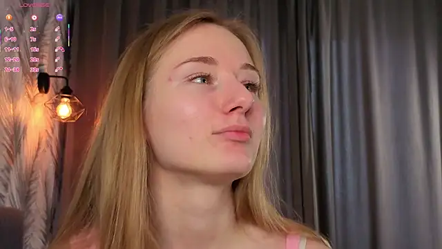 ElvinaRose online show from July 17, 2026, 10:23 am