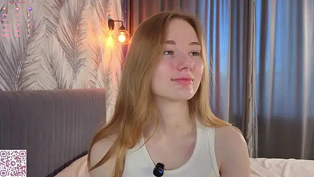 ElvinaRose online show from April 14, 2026, 2:49 am