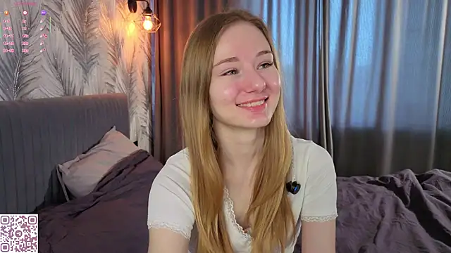 ElvinaRose online show from April 3, 2026, 5:25 am