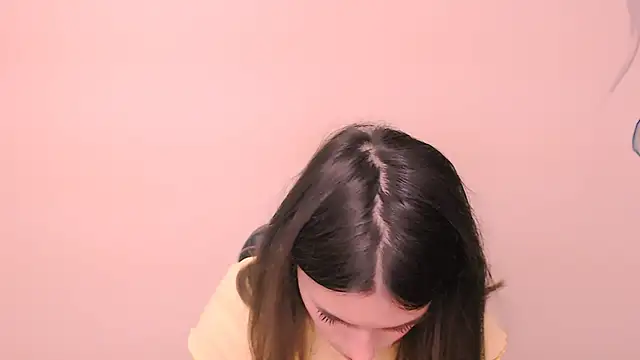 Snapshot of RosaRay_ chatting on November 18, 2025, 8:17 am RosaRay online show from November 18, 2025, 8:17 am