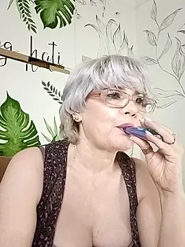 Catty Lady online show from March 7, 2026, 7:30 pm