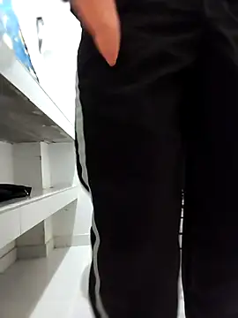 Snapshot of SOY0119DIEGO chatting on October 1, 2025, 11:19 pm SOY0119DIEGO online show from October 1, 2025, 11:19 pm