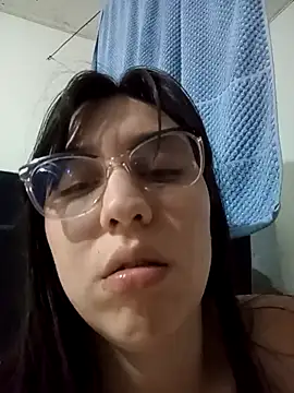 lareinalareinadelanal online show from November 11, 2025, 11:09 pm