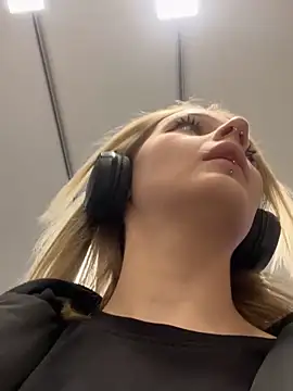 Snapshot of softlyblessed chatting on October 14, 2025, 2:28 pm softlyblessed online show from October 14, 2025, 2:28 pm