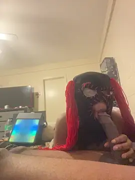 masked doll kashi online show from April 12, 2026, 7:39 pm