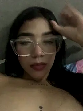 ElaRose 12 online show from November 21, 2025, 10:20 pm