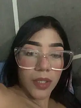 ElaRose 12 online show from November 25, 2025, 6:52 pm