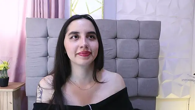 kaylee lee online show from September 19, 2025, 8:57 pm