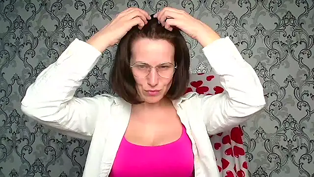 Kelly Kisss online show from April 3, 2026, 11:16 am