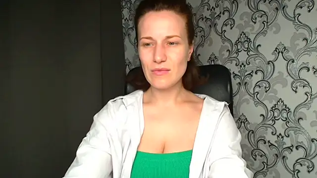 Kelly Kisss online show from June 9, 2026, 8:26 am
