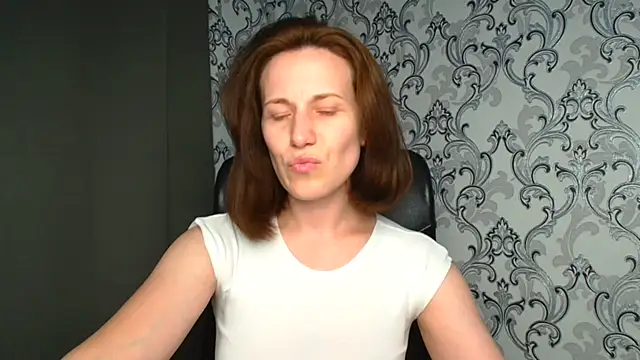 Kelly Kisss online show from June 20, 2026, 11:15 am