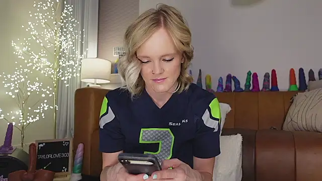 Snapshot of Taylorlove303 chatting on February 8, 2026, 11:19 am Taylorlove303 online show from February 8, 2026, 11:19 am