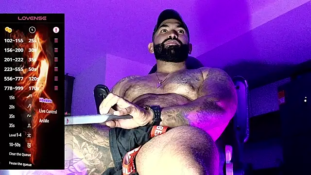 Max-prada online show from March 2, 2026, 3:29 am