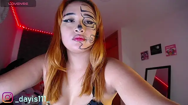 dayis sweet online show from October 31, 2025, 1:02 am